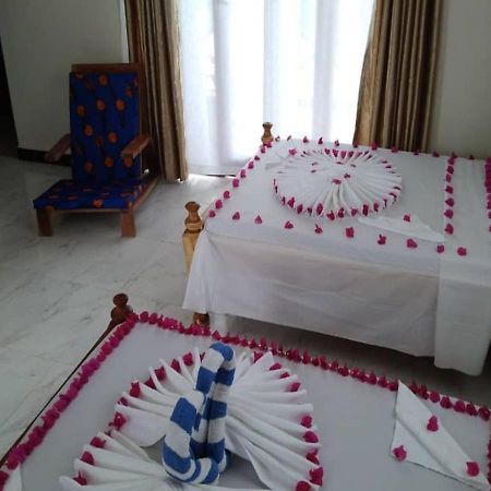 Ocean Breeze Hotel Нунгви Екстериор снимка