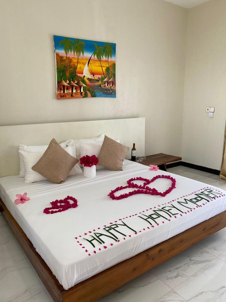 Ocean Breeze Hotel Нунгви Екстериор снимка